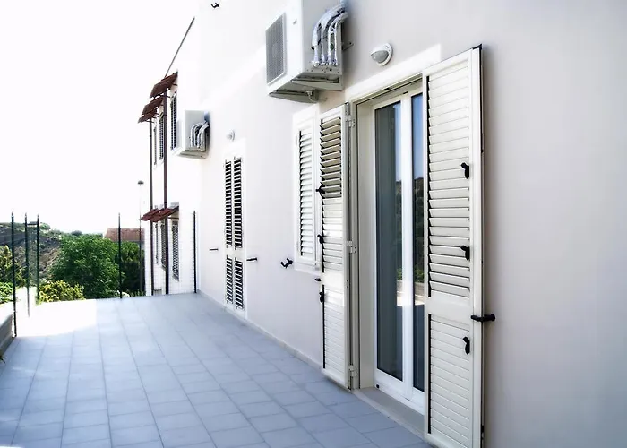 La Poesia 3* 罗卡伊恩佩里亚莱